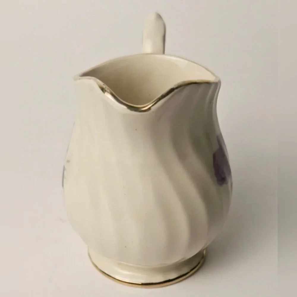 Sadler beautiful vintage